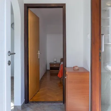 Apartman With Parking Space - 2274