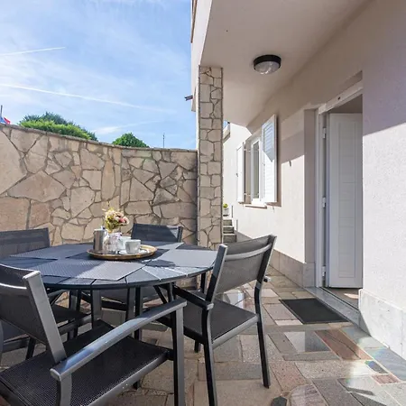 With Parking Space - 2274 Apartman Medulin