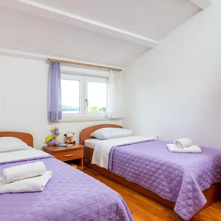 With A Parking Space - 2274 Apartmán Medulin