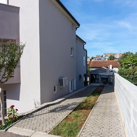 With A Parking Space - 2274