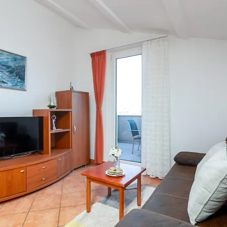 With A Parking Space - 2274 Medolino